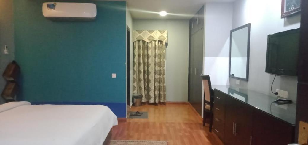 Hira Guest House Karachi Extérieur photo