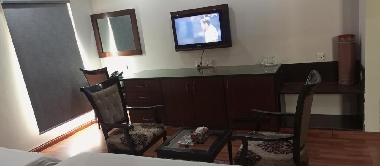 Hira Guest House Karachi Extérieur photo