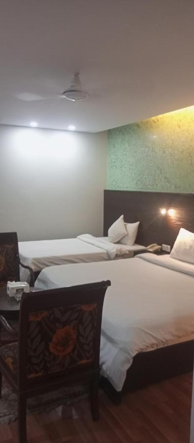 Hira Guest House Karachi Extérieur photo